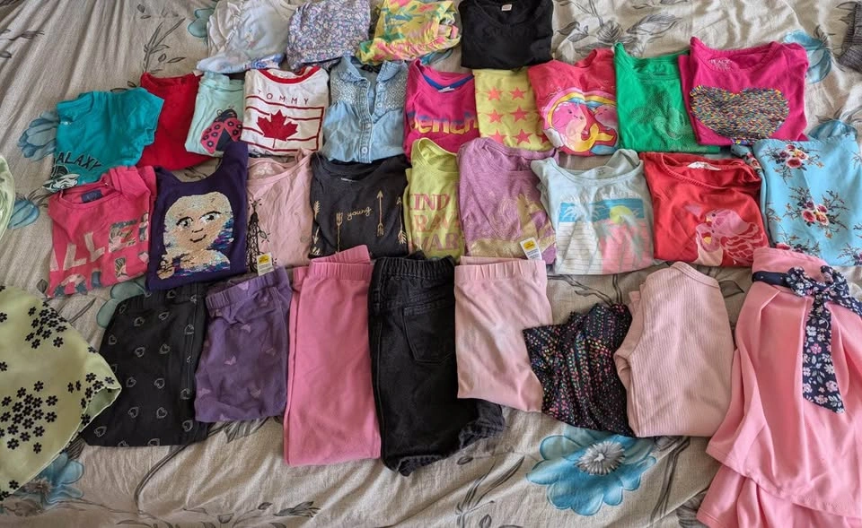 Girls huge clothing lot Size 5-6 years - photo 5