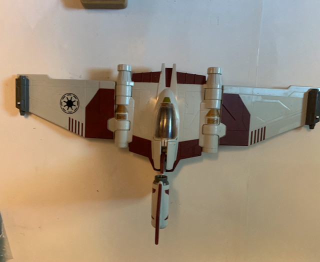 Star Wars V-19 TORRENT STARFIGHTER Hasbro