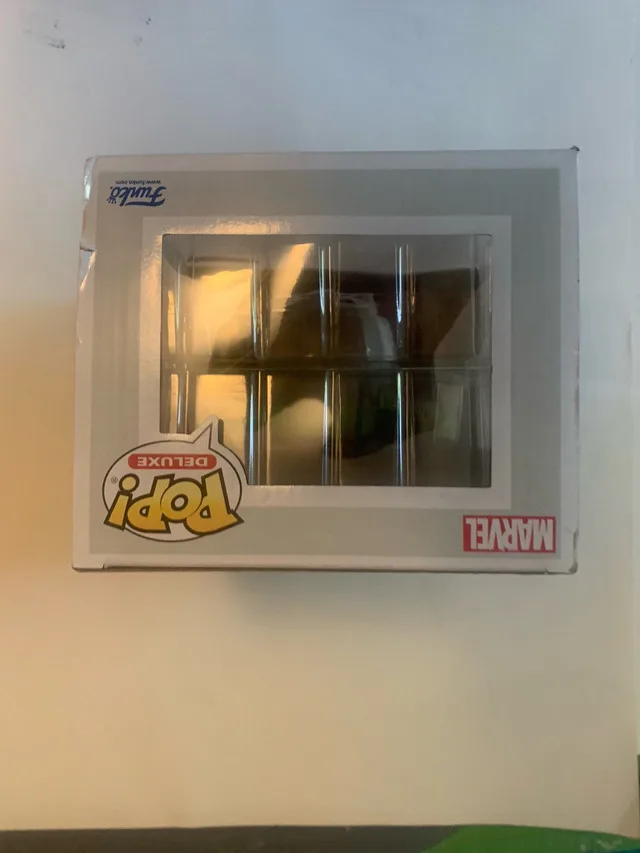 Funko Pop Marvel Madame Web image indicator(4)