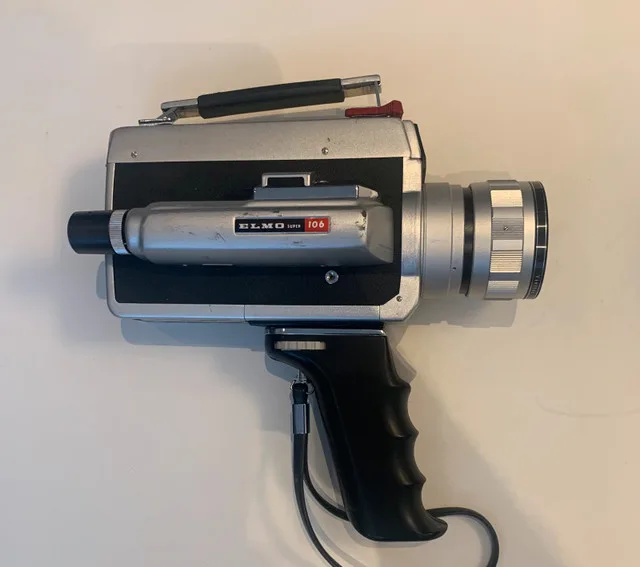 Elmo Super 106 8mm Camera thumbnail