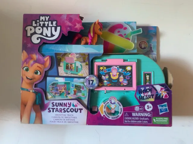 My Little Pony Sunny Starscout Smoothie Truck thumbnail