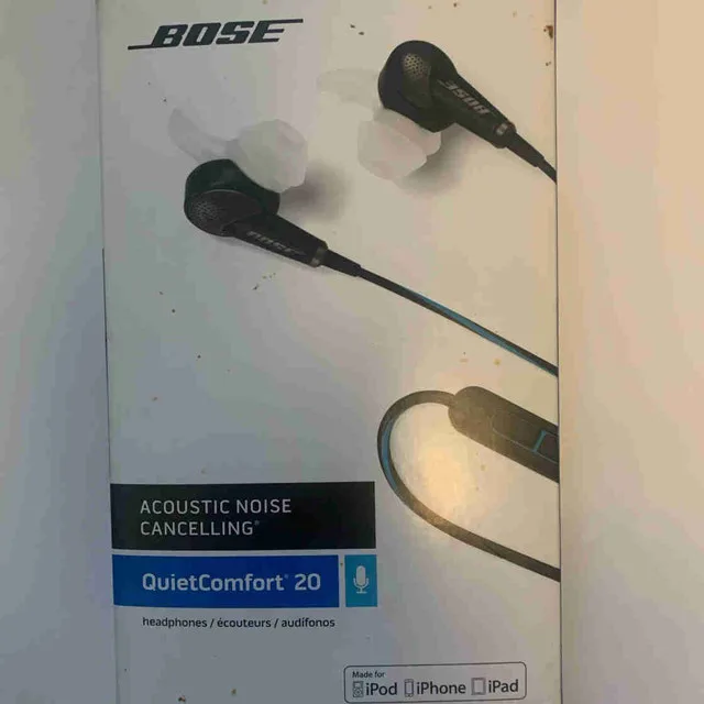 Bose QuietComfort 20 thumbnail