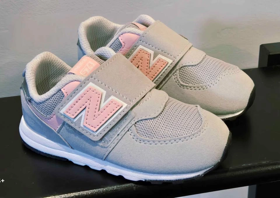 BRAND NEW New Balance 574 Baby Sneakers Grey Pink Size 8 - photo 3