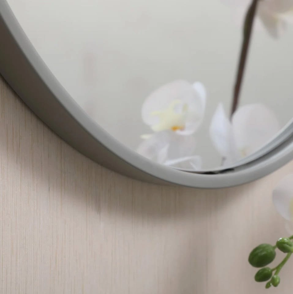 Round wall mirror in matte gray - photo 2