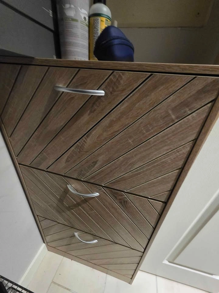 Shoe cabinet from Wayfair - great condition - photo 3