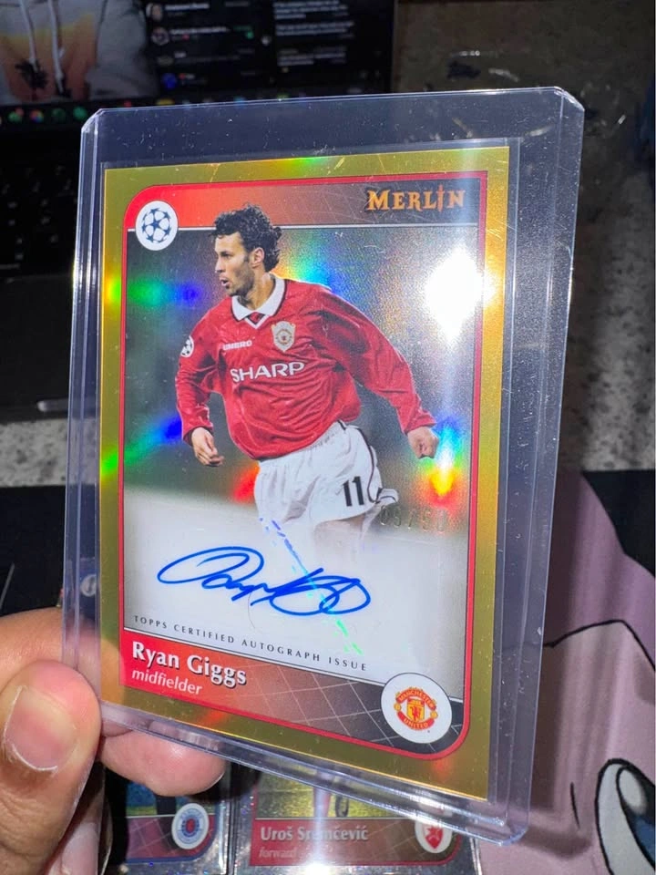 24/25 MERLIN RYAN GIGGS GOLD INSERT AUTO 09/50