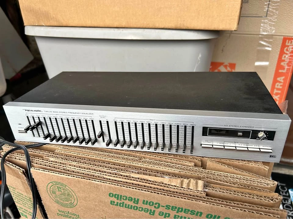 Realistic 12 Band Stereo Frequency Equalizer