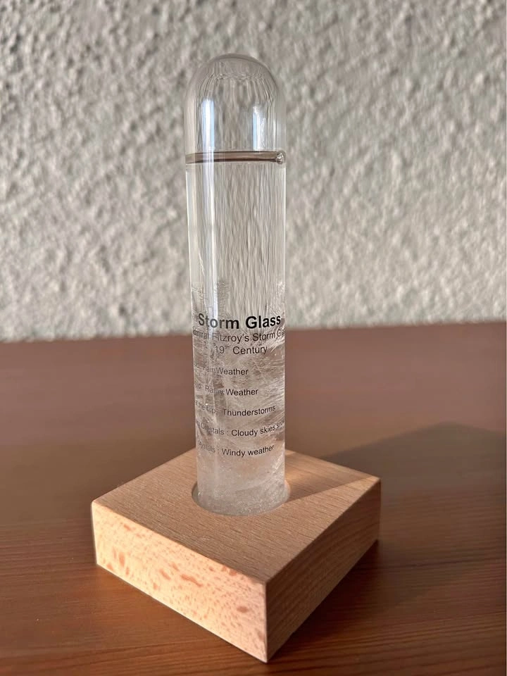 Admiral Fitzroy Storm Glass – Weather Predictor