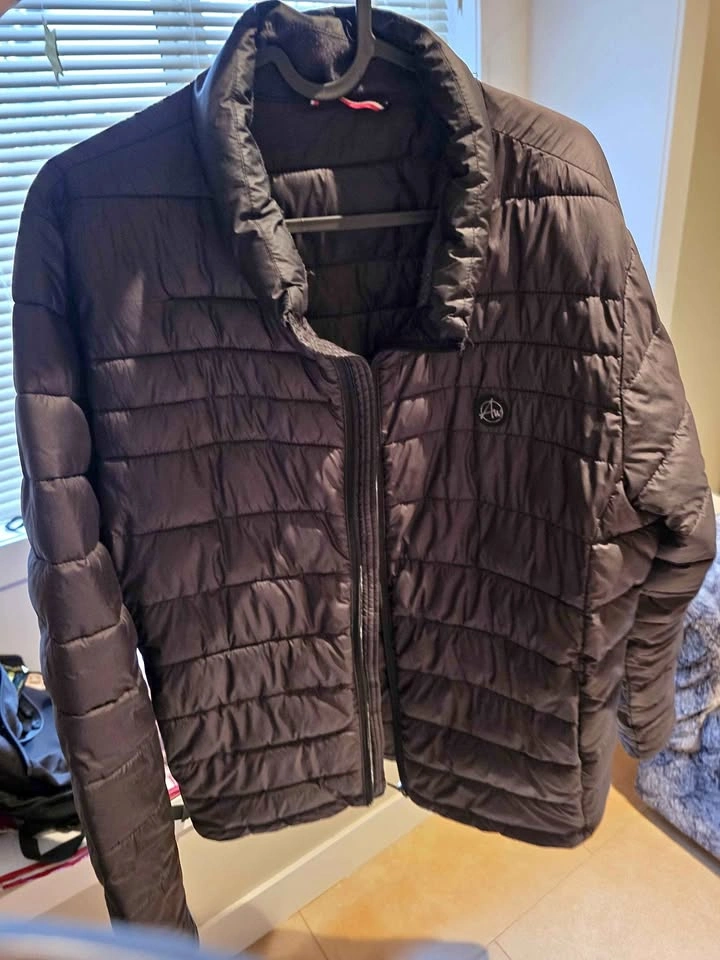 Lightweight Puffer Jacket - Black - $7