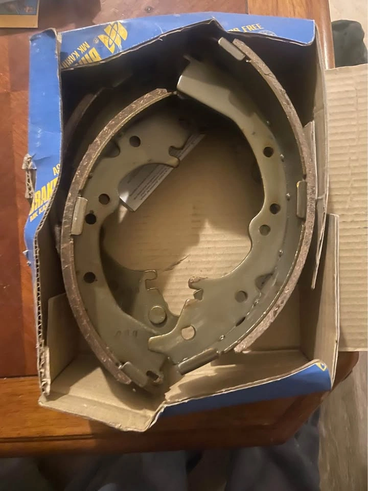 Rear Drum Shoes 1990-1994 Toyota Xtracab - photo 3