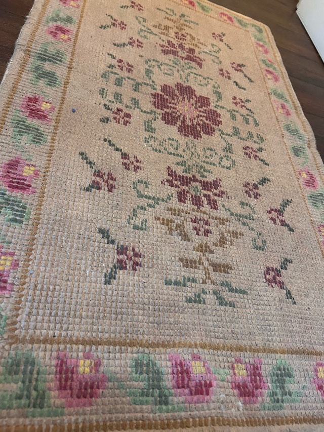 Vintage Handmade Floral Needlepoint Rug - 68cm x 116cm - photo 5