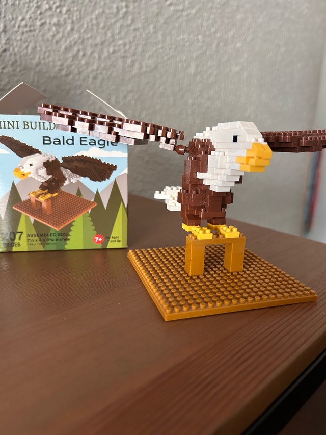 Mini Building Blocks: Bald Eagle Set (207 Pieces)