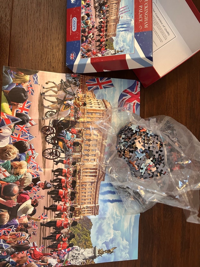 Gibsons Buckingham Palace 500 Piece Puzzle - photo 2