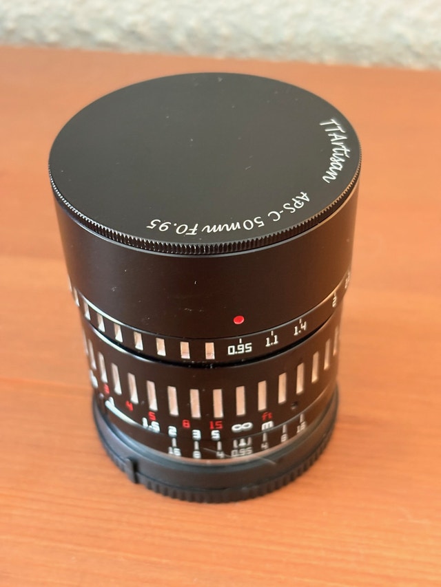 TTArtisan 50mm F0.95 APS-C Manual Lens (Sony E-Mount) - photo 3