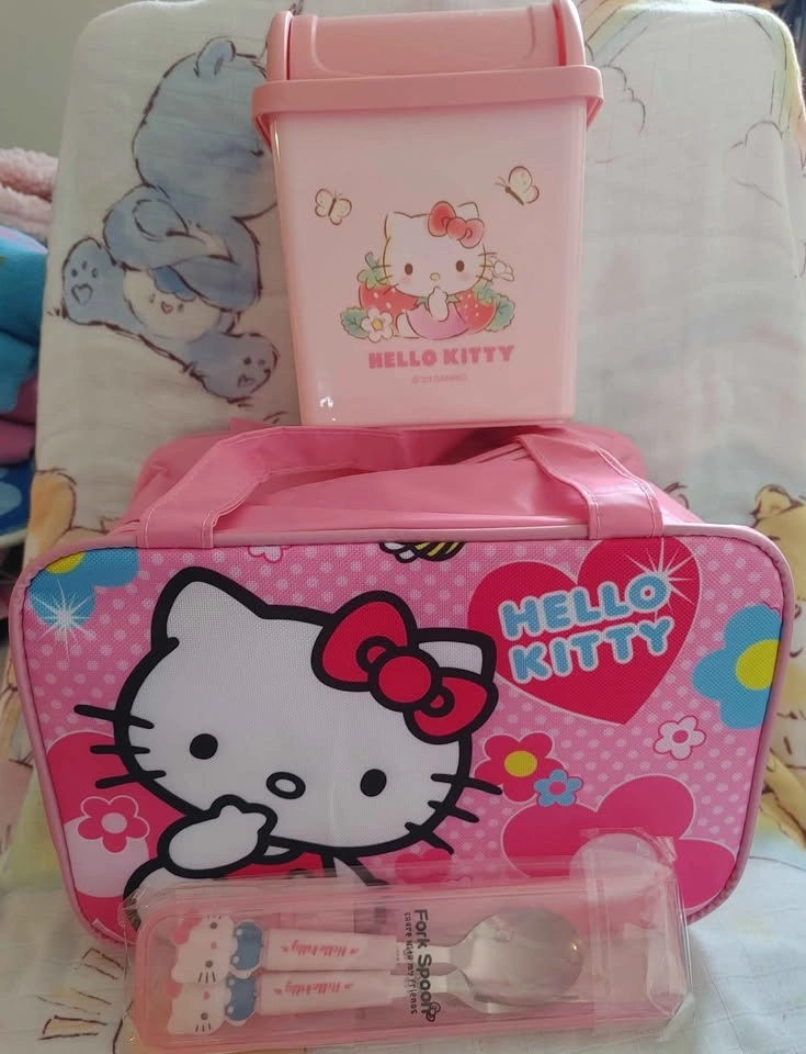 Hello Kitty Insulated Lunch Box with Utensils and Mini Garbage C - photo 4