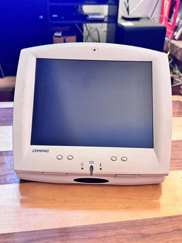 Compaq Presario Vintage Computer