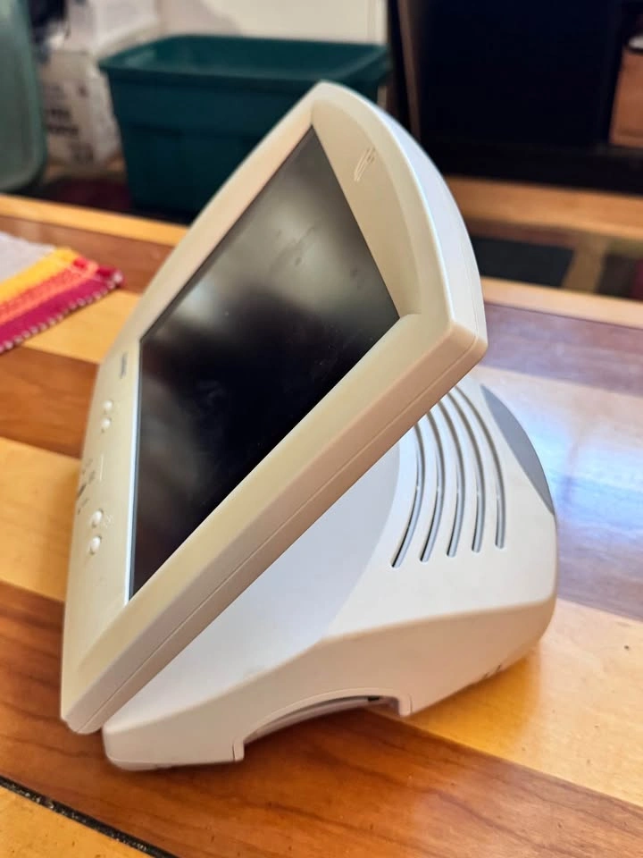 Compaq Presario Vintage Computer - photo 2