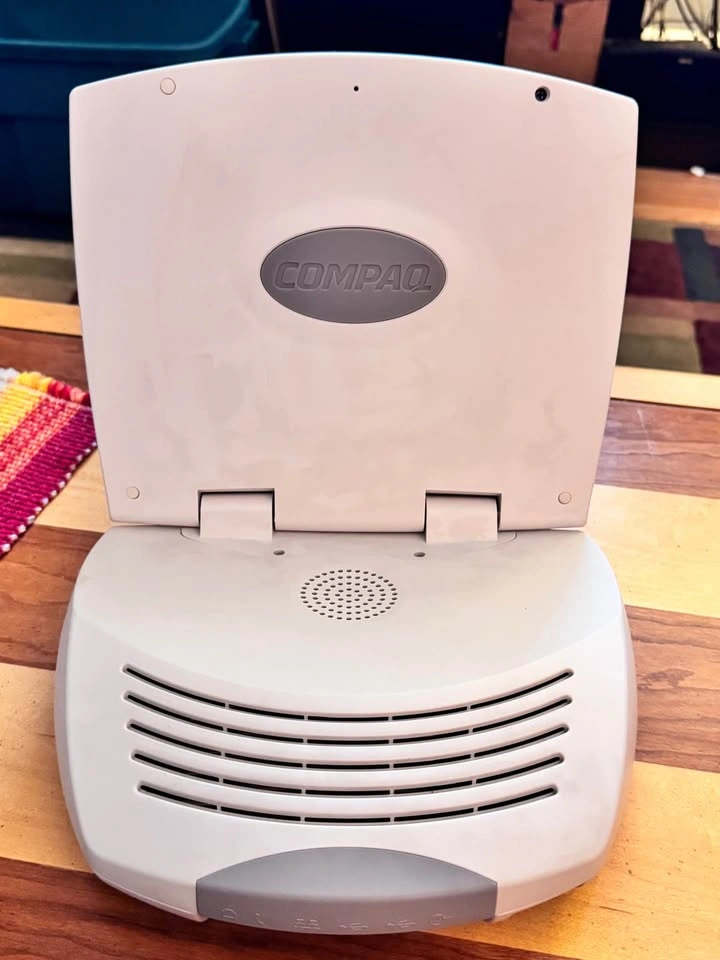 Compaq Presario Vintage Computer - photo 3