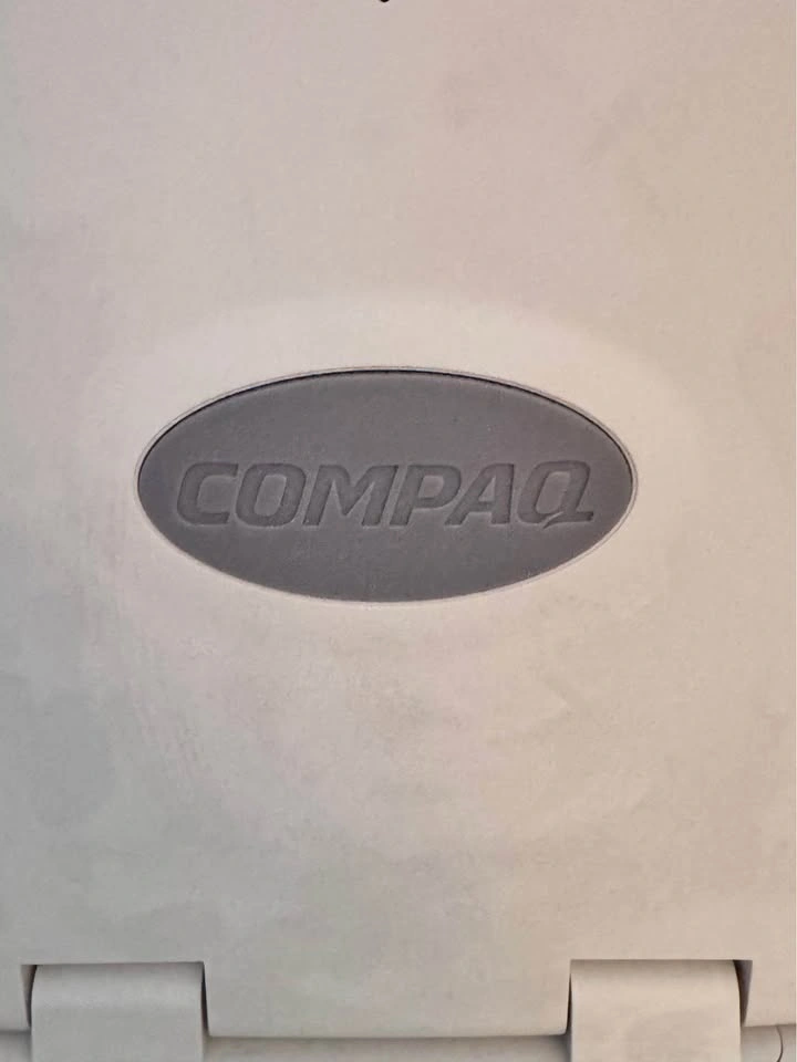 Compaq Presario Vintage Computer - photo 4