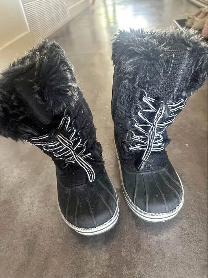 Kids winter boots C11