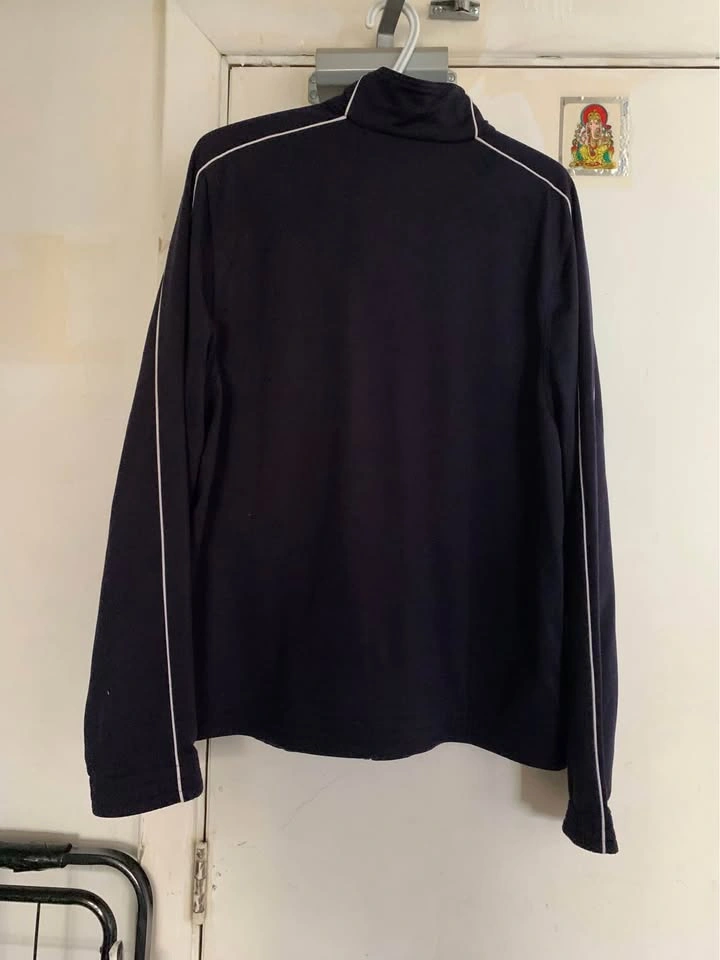 Puma tracksuit size medium - photo 2
