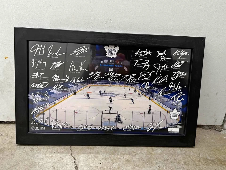 Toronto Maple Leafs Memorabilia Bundle – Framed Photos, Posters