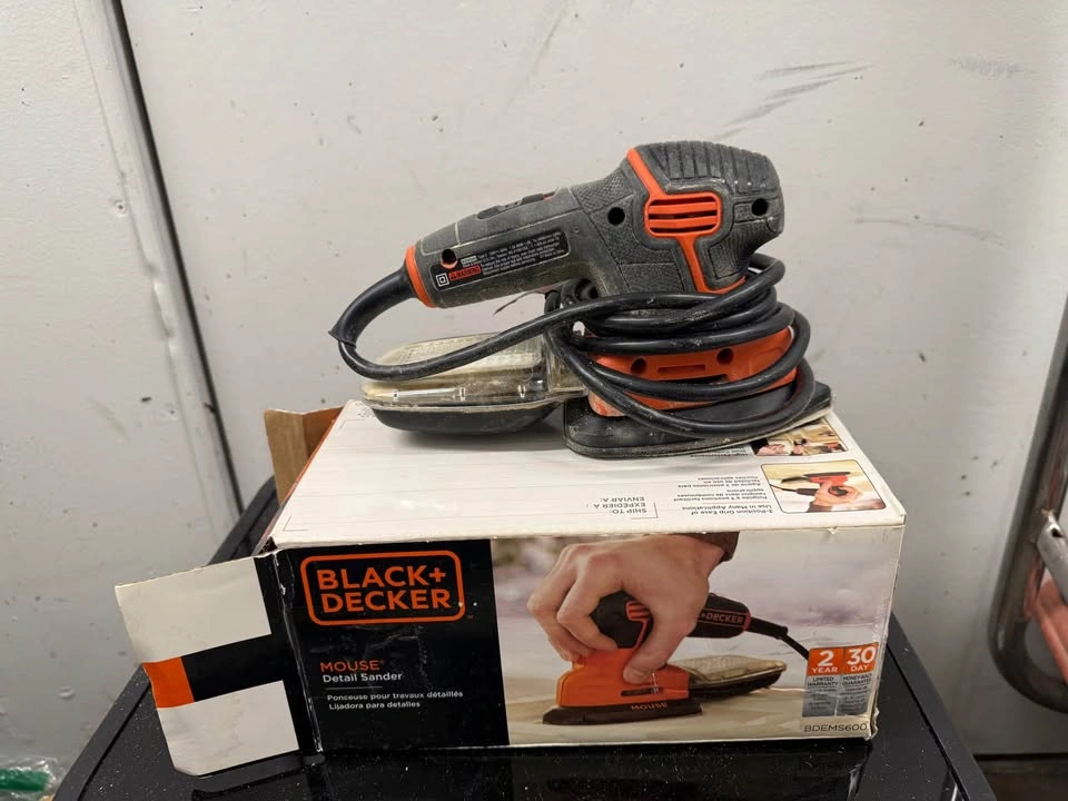 Black+Decker BDEMS600 Mouse Detail Sander - photo 2