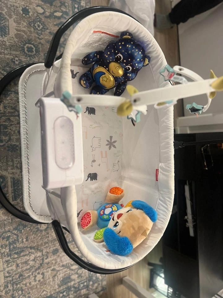 Fisher-Price Baby Bassinet / Crib - photo 3