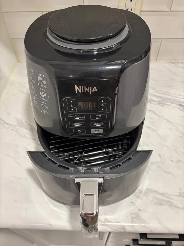Ninja Air Fryer - photo 2