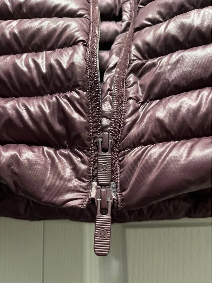 Lululemon Goose Down Parka - Maroon (Brave the Cold) Size 4 - photo 2