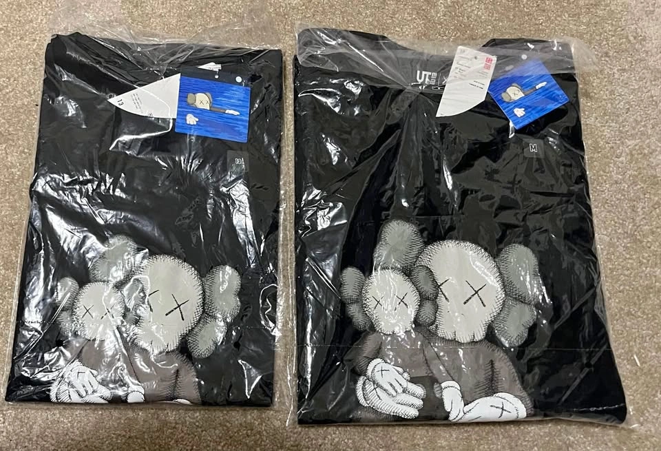 KAWS x Uniqlo Tee