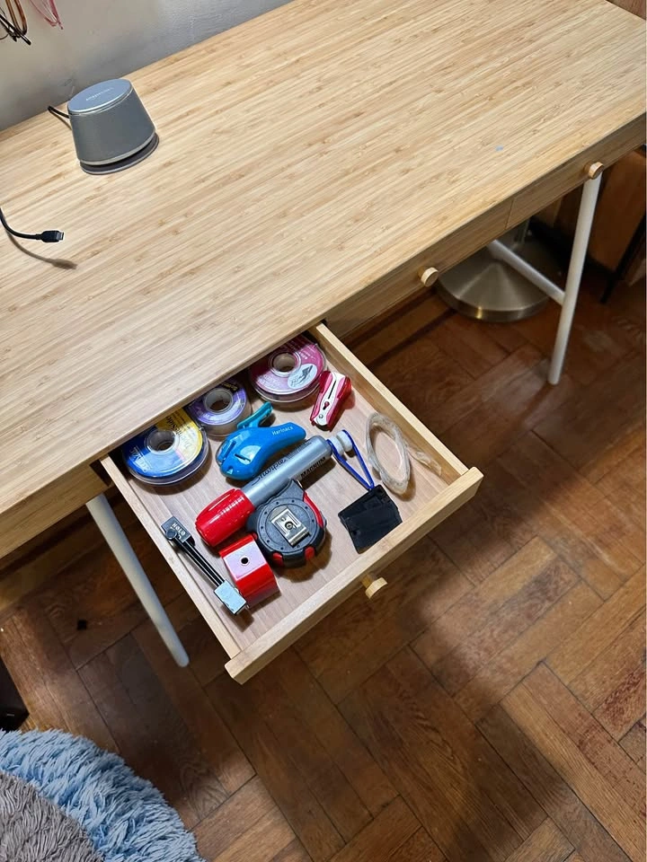 IKEA LILLÅSEN Desk - photo 3