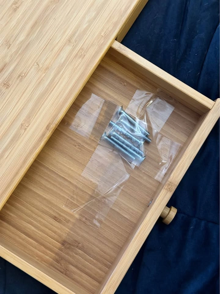 IKEA LILLÅSEN Desk - photo 4