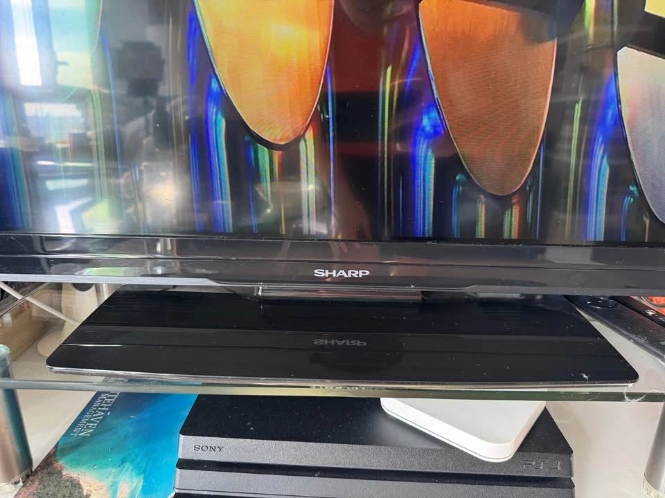Sharp 42inch 1080p TV - photo 4