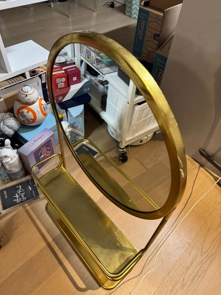 GOOD CONDITION - Brass Hallway Mirror 20 W x 36 H - photo 3