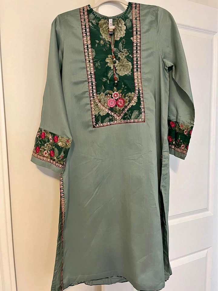 BRAND NEW ETHNIC SUIT (Small Size - Embroidered - 2 Piece)