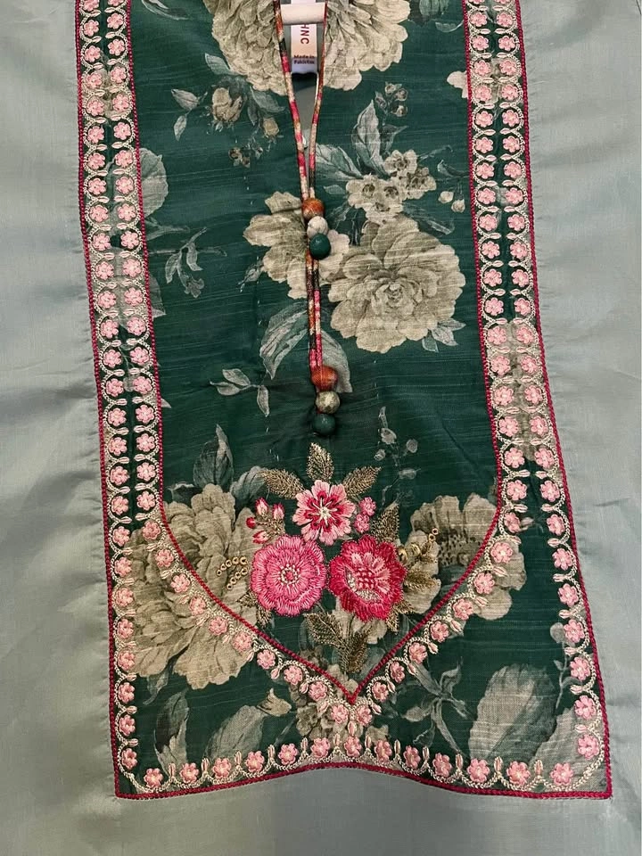 BRAND NEW ETHNIC SUIT (Small Size - Embroidered - 2 Piece) - photo 2