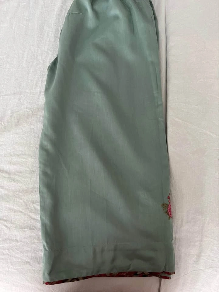 BRAND NEW ETHNIC SUIT (Small Size - Embroidered - 2 Piece) - photo 4