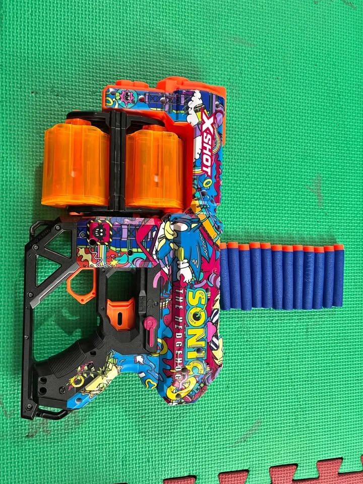 Sonic Hedgehog x Shot with Bullets