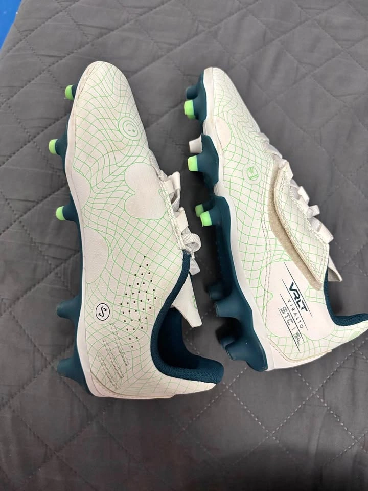 Kipsta Viralto Cleats US1
