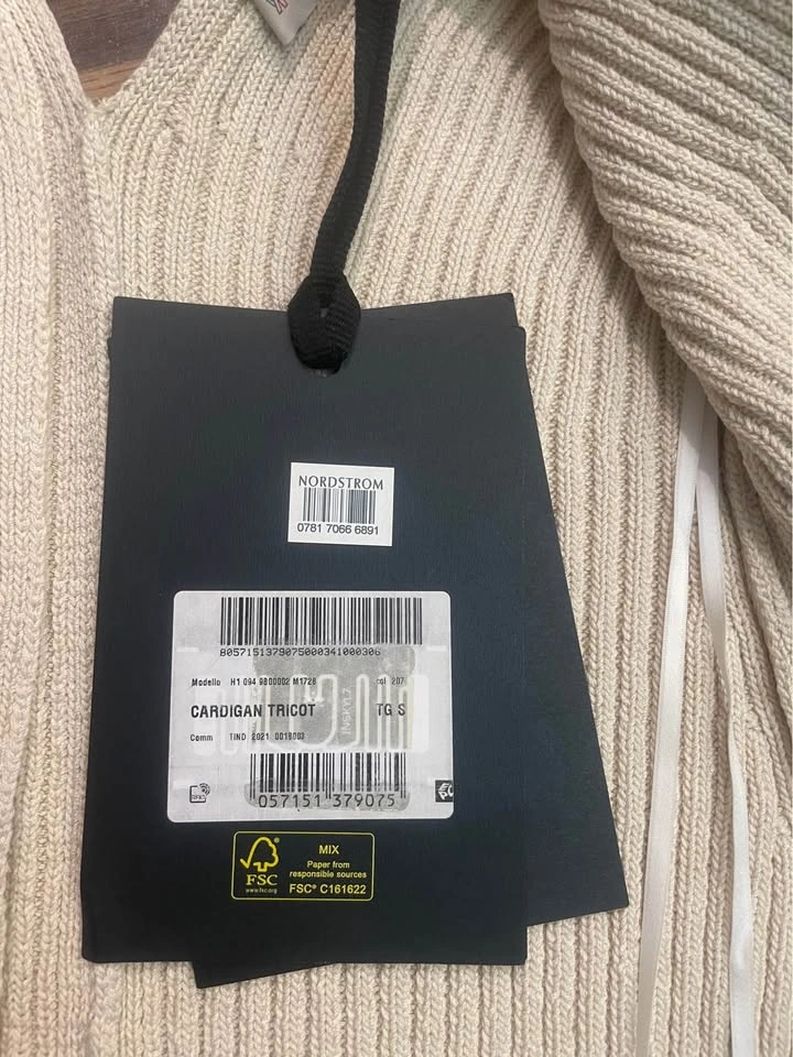 BNWT) Moncler Cardigan - size Small - photo 2