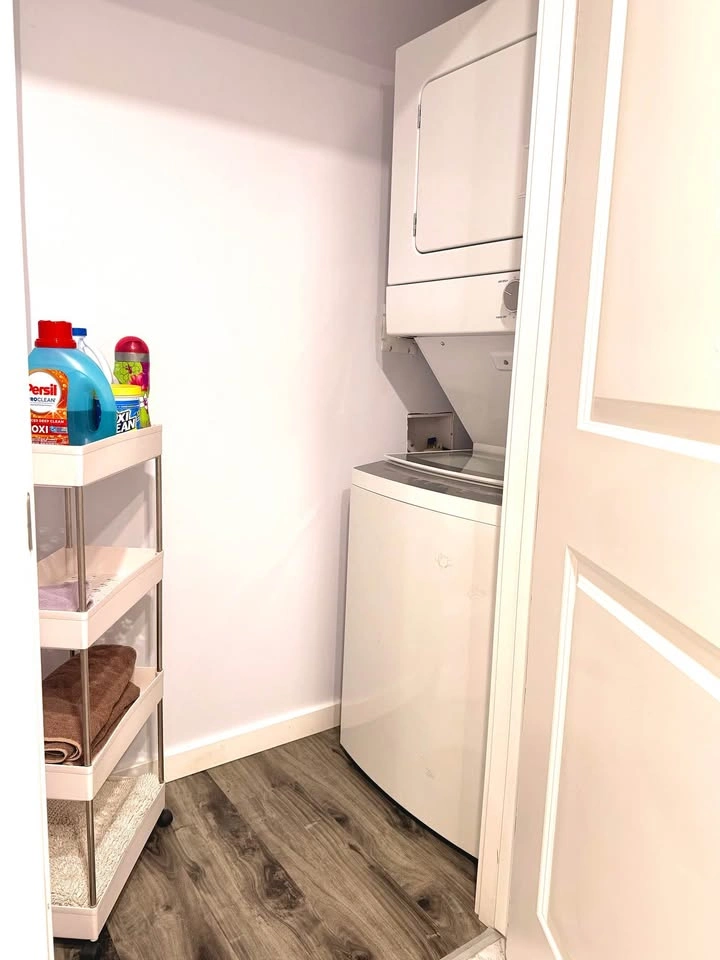 Furnished Modern 2 Bedroom Private Suite for Rent (NW Calgary) - photo 4