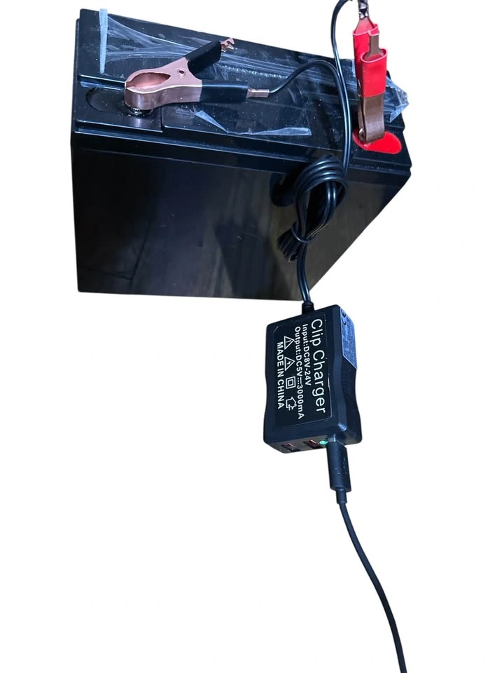 3 USB Clip Car Chargers 12-24V 3A - photo 5