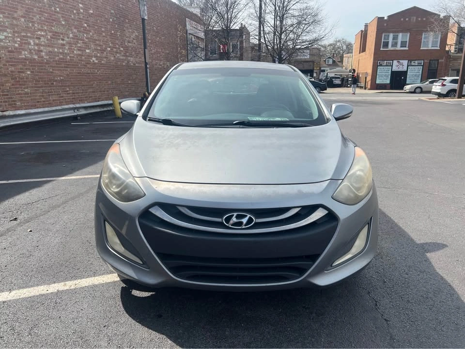 2014 Hyundai Elantra GT Sport Hatchback 4D - photo 2
