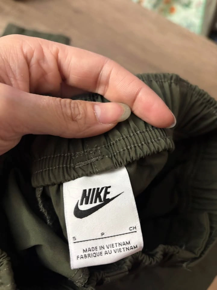 Nike Cargo Pants Kids Size Small - photo 3
