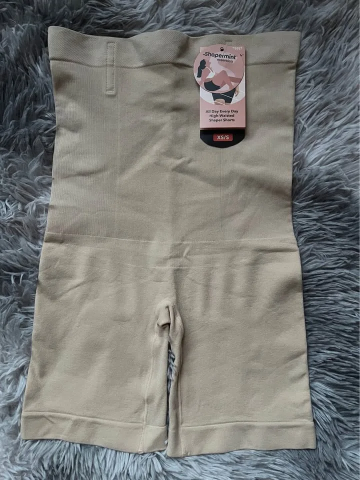 Shapermint High-Waisted Shaper Shorts image indicator(2)