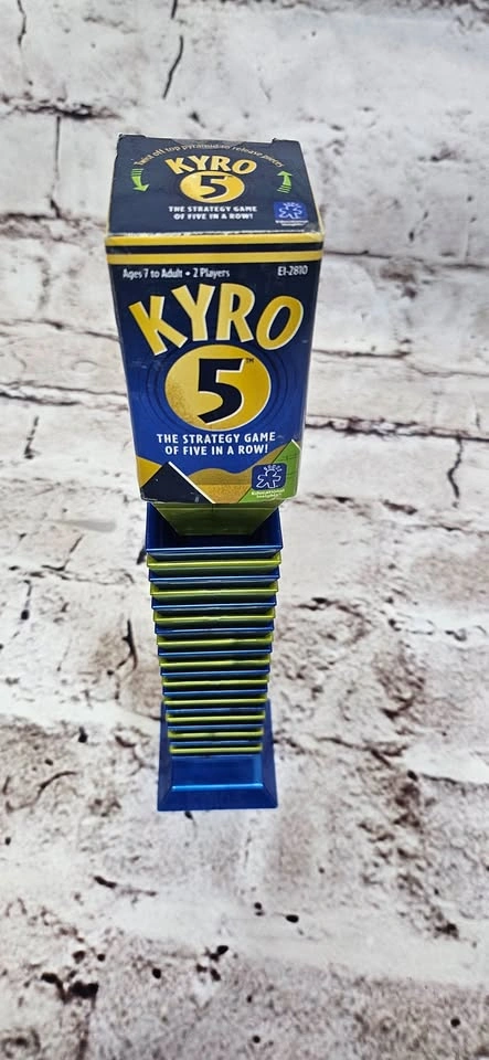 Kyro 5 Strategy Game of 5 in a Row - photo 3
