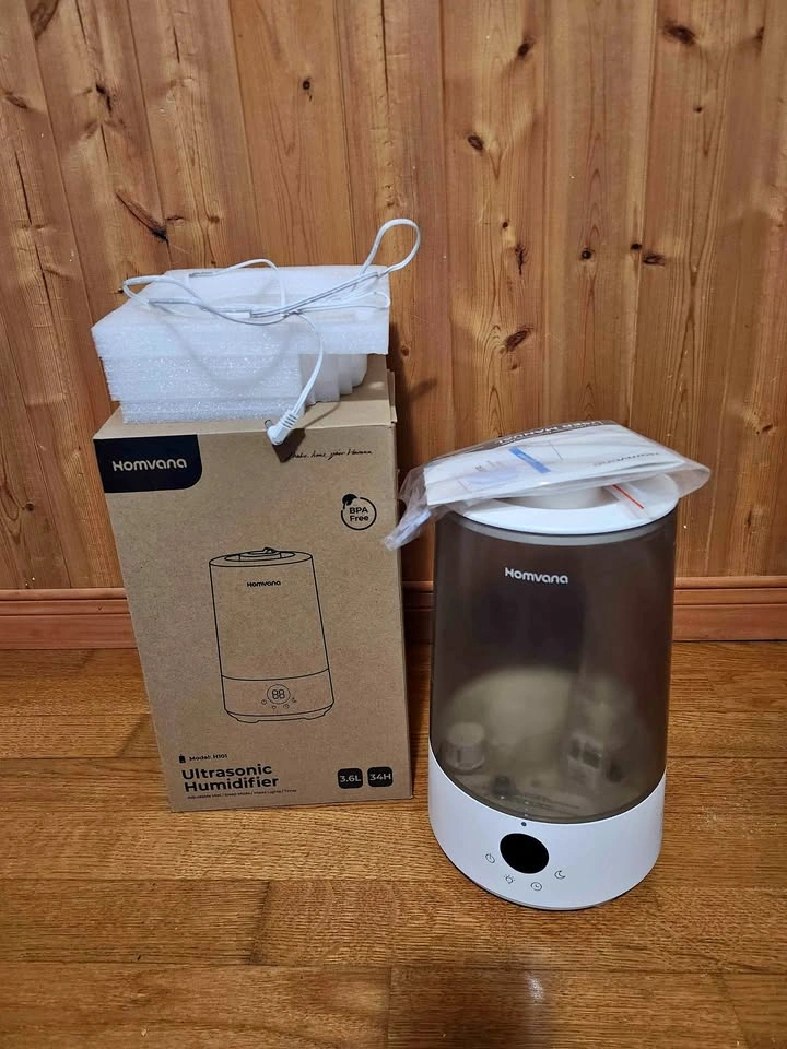 Small Humidifier with 7 Color Lights