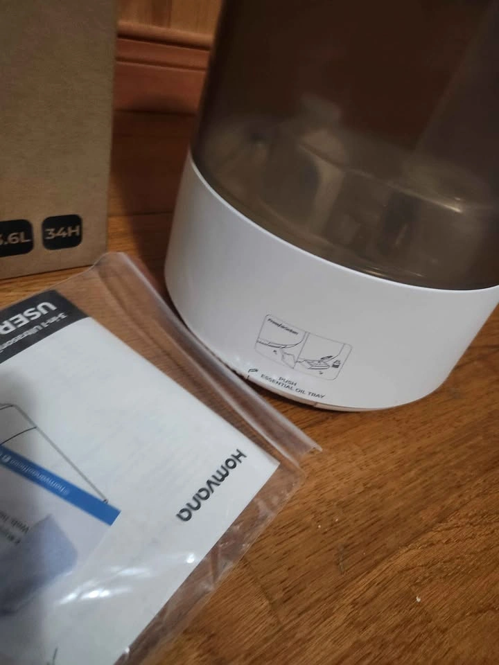 Small Humidifier with 7 Color Lights - photo 2