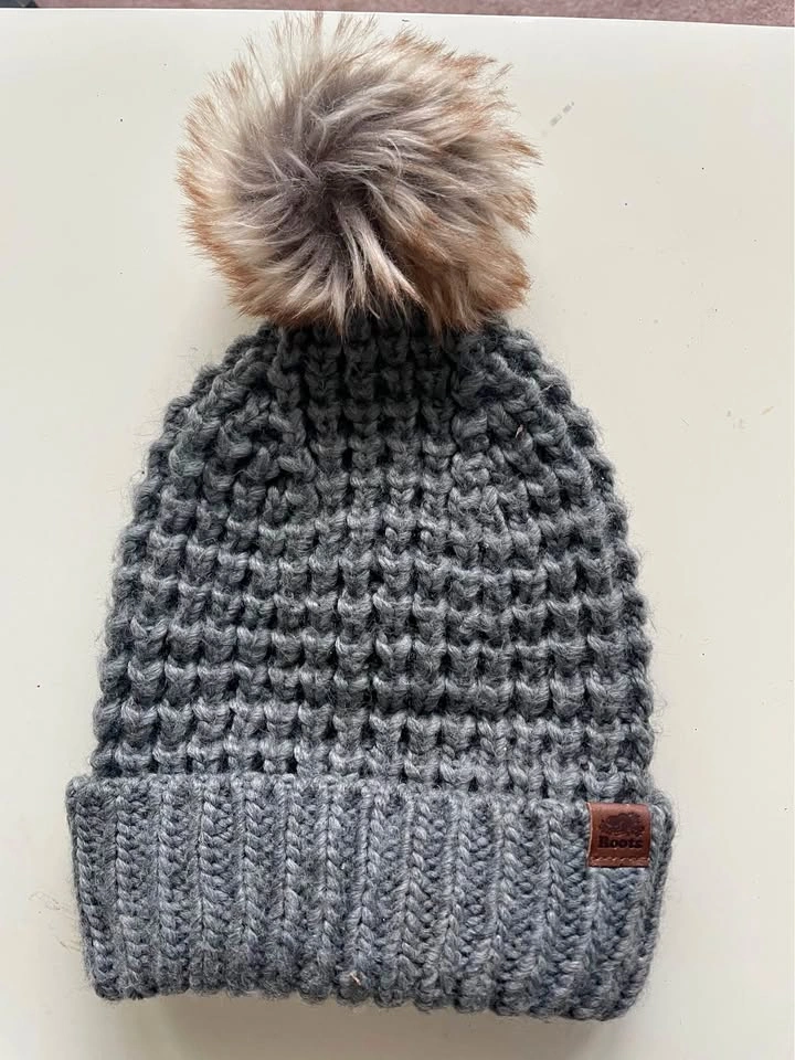 Roots Grey Knitted Beanie with Faux Fur